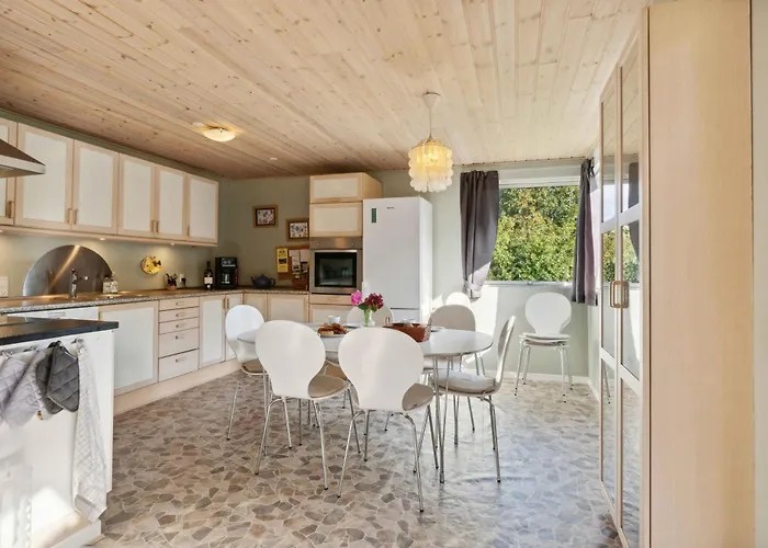 Ferienhaus Lovely With View Of The Limfjord Storvorde